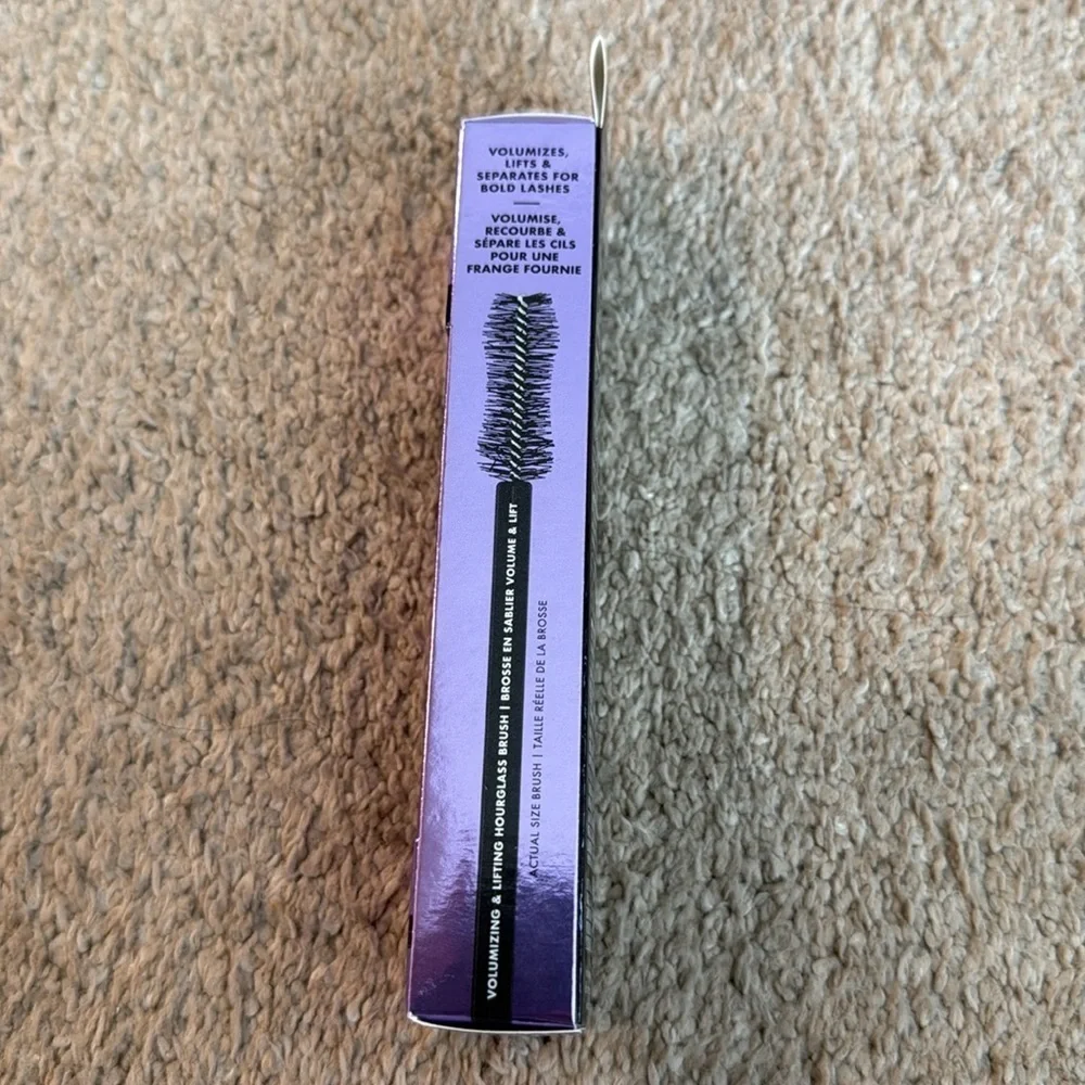 New in box Elf Big mood mascara color black 0.3 fl oz .